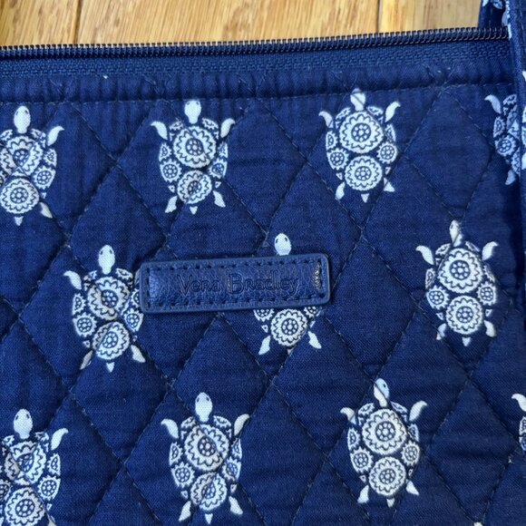 Vera Bradley Small Vera Tote bag in the "Turtle Dream" pattern - Picture 2 of 6